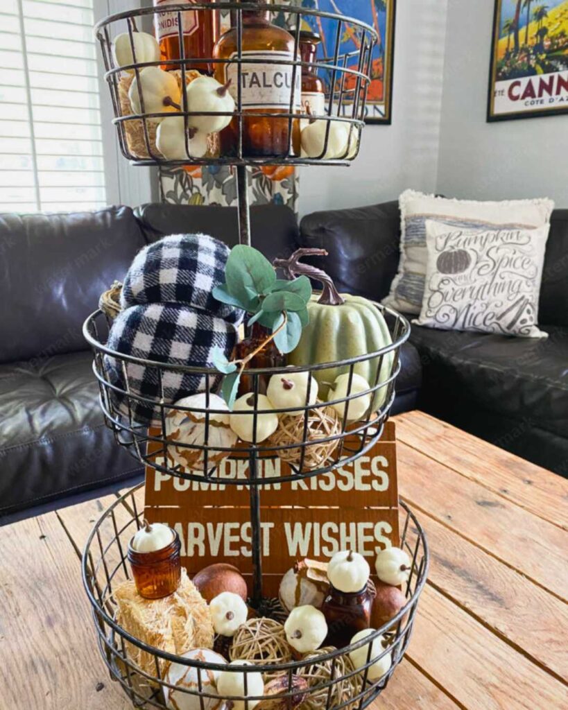 Fall Coffee Table Decoration Idea