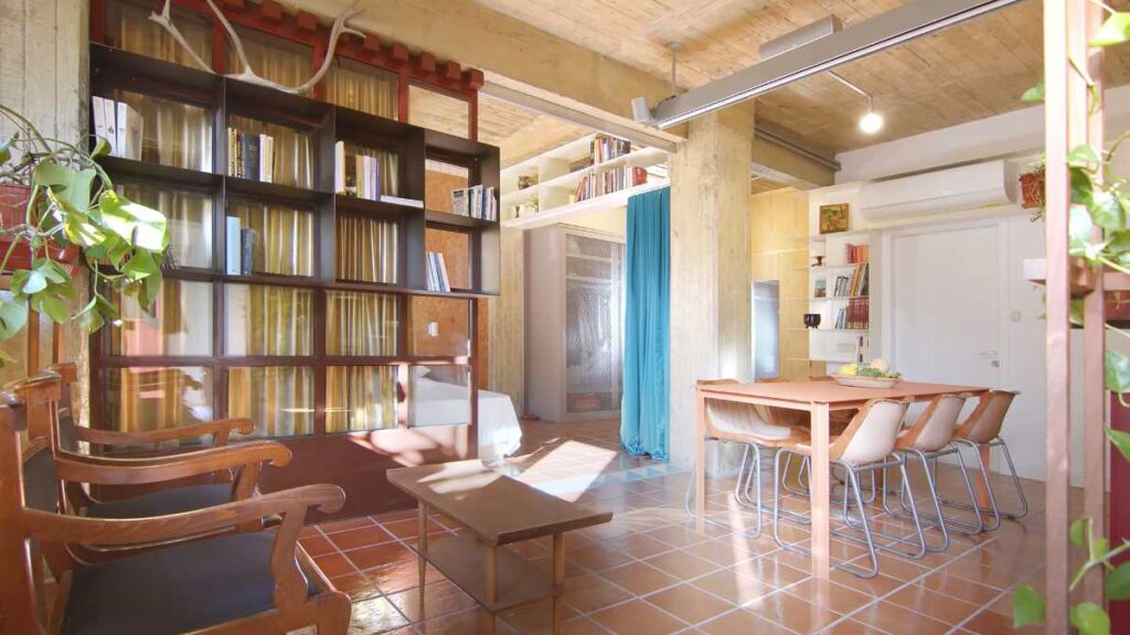 Ilioupoli Semi-Basement Apartment bookshelf