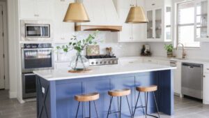 a two-toned kitchen cabinet