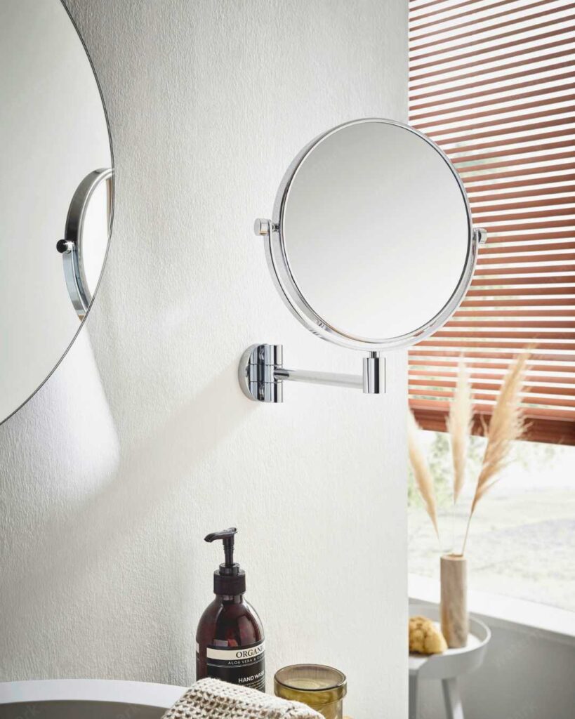 bathroom magnifying mirror