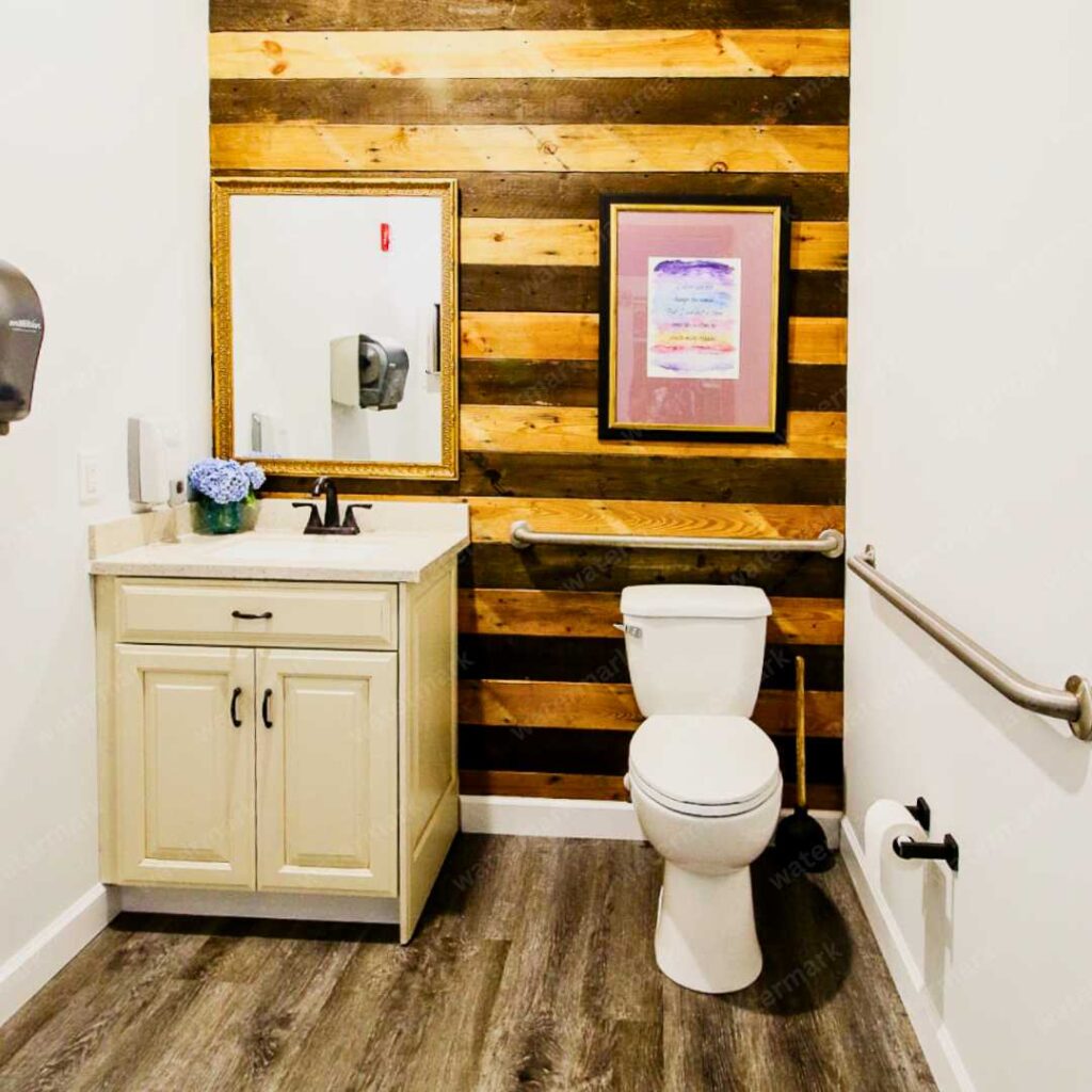 pallet as accent wall in bathroom