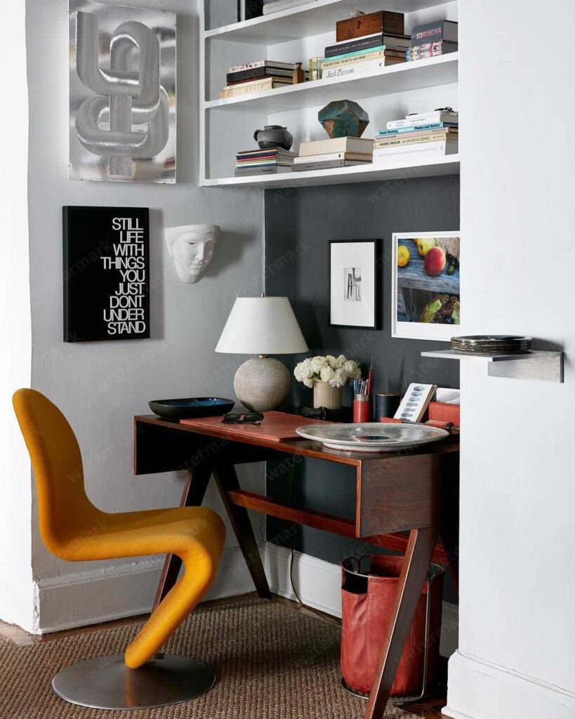 small home office in an alcove