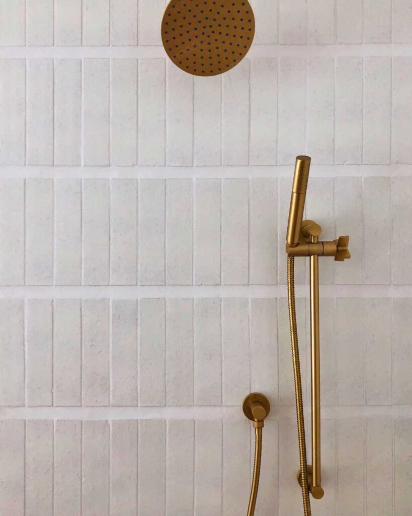 subway tile with grout width variation