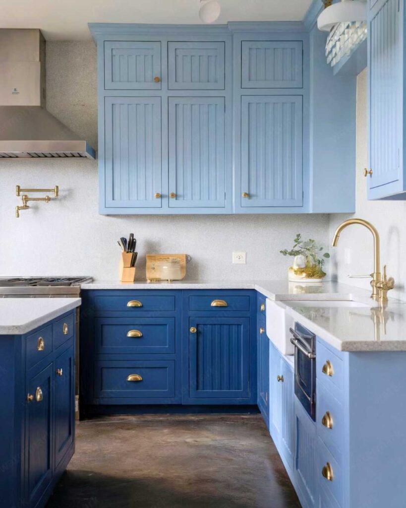 two toned kitchen cabinet design with light and dark blue