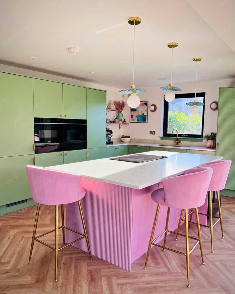 two toned kitchen cabinet design with island uses different color